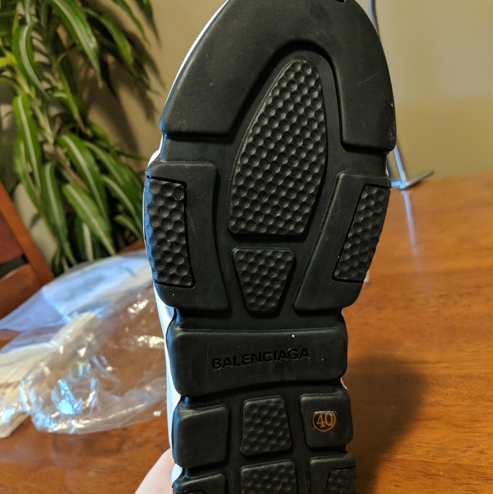 Brand New Balenciaga Speed Trainers - Picture 2 of 6